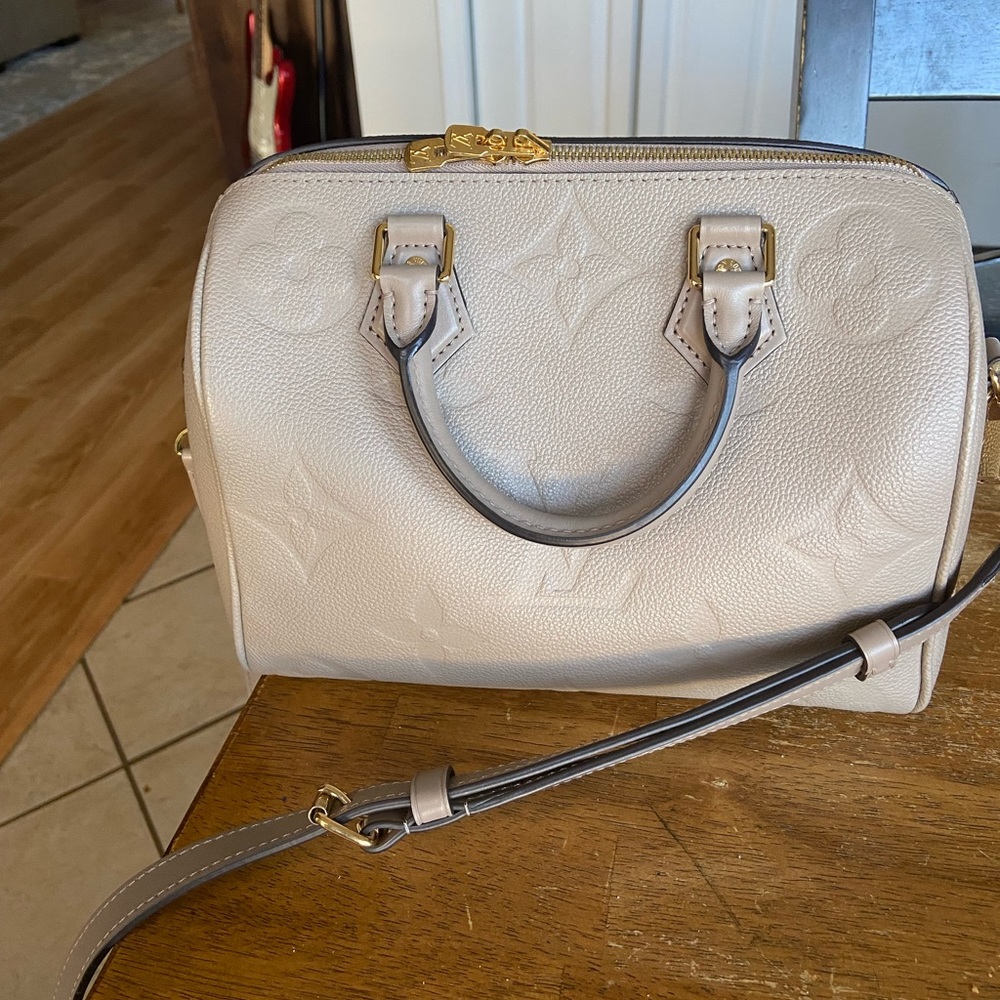 Louis Vuitton Speedy Bandouliere 25 Empreinte Leather Shoulder Bag neutral